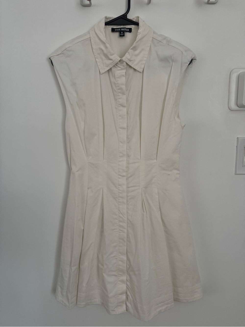 Steve Madden Cream Sleeveless Mini Shirt Dress